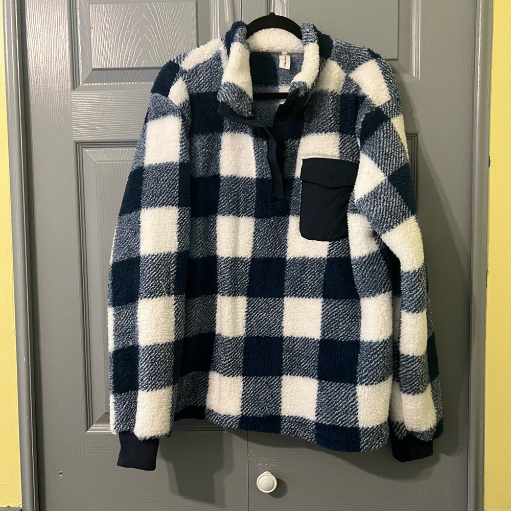 Men’s Sherpa Pullover | size Medium | Chicyea